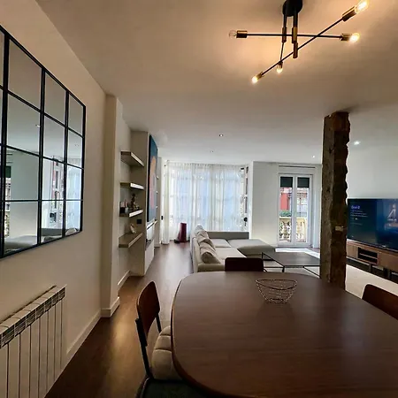 Center Διαμέρισμα *